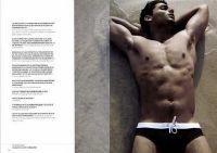 L'Officiel Hommes n°16 avec Jésus Luz - Ray Of Light 46