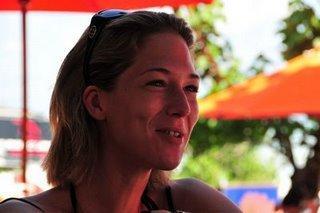 Avoir un python pendu à son bras