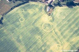 Un complexe funeraire vieux de 6000 ans découverte en Grande Bretagne