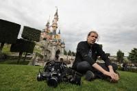 making-of-alex-majoli-voit-disneyland-paris-a-hauteur-enfant-5