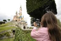 making-of-alex-majoli-voit-disneyland-paris-a-hauteur-enfant-13