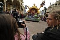 making-of-alex-majoli-voit-disneyland-paris-a-hauteur-enfant-18