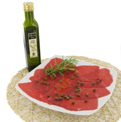 Carpaccio câpres et huile d'olive au basilic