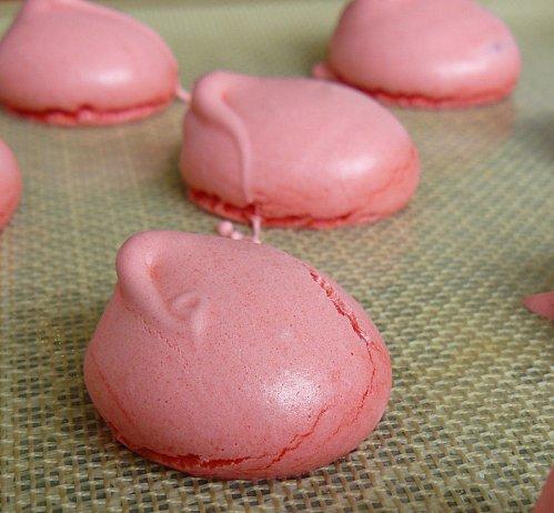 PETITES MERINGUES ROSES