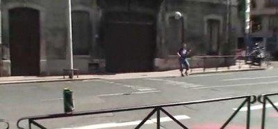 Les exploits de Rémi Gaillard, balle au pied