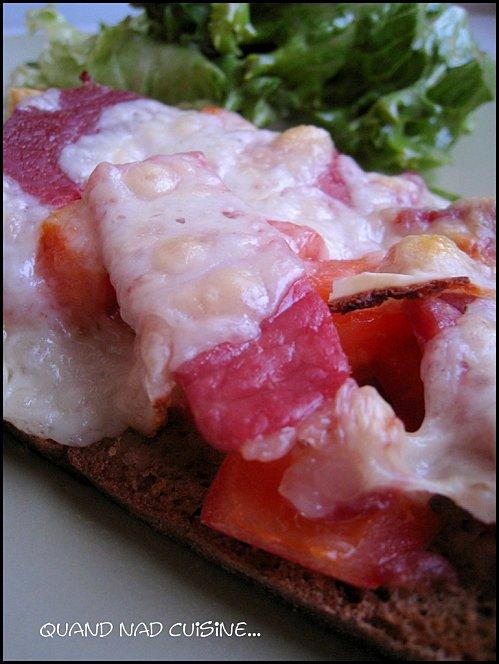 Tartine gourmande au jambon de Bayonne et au fromage de brebis Chailla