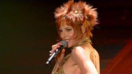 mylene-farmer-une