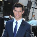 Taylor Lautner lui aussi était à New York Hier