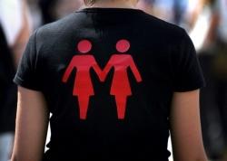 Segré : un couple de lesbiennes insulté et pris pour cible par un groupe de jeunes
