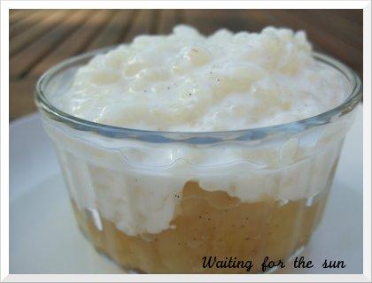 ≈ RIZ AU LAIT À LA VANILLE SUR LIT DE COMPOTE MAISON ≈