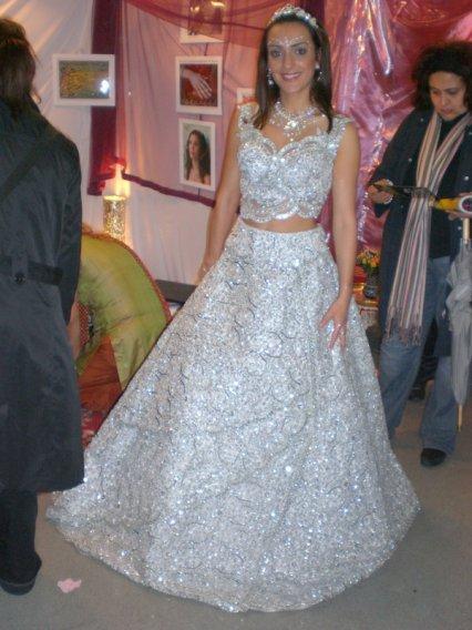 ROBE TUNISIENNE WARDA AU SALON DU MARIAGE ORIENTAL EN OCTOBRE 2008 
