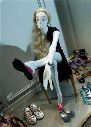 Lanvin_vitrines_juin2009-18