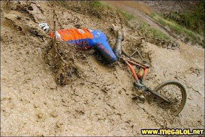 Ce week-end, le VTT ne m'a pas trop réussi.......        ...