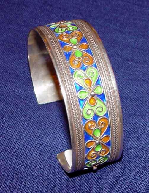 Bracelet et bijoux d'artisanat