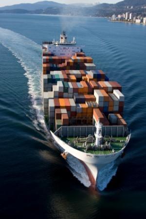 Un cargo pris en otage par des activistes Greenpeace en images cargo (illustration)