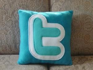 twitter-icon-pillow_2
