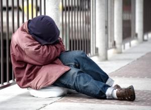 Des PDG décident de passer une nuit dans la rue sdf (illustration)