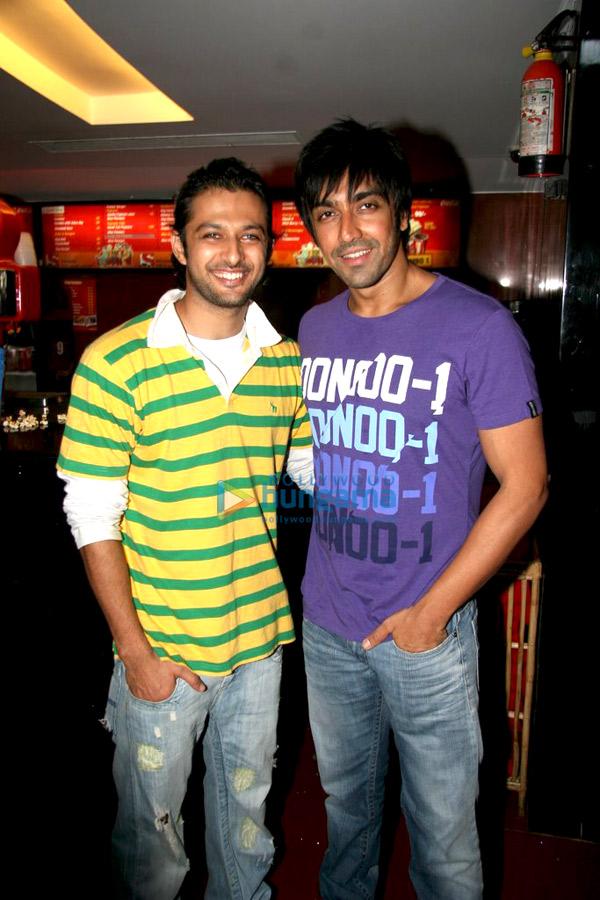 [PHOTOS] Shreyas, Ashish et Vatsal at Paying Guests promotion