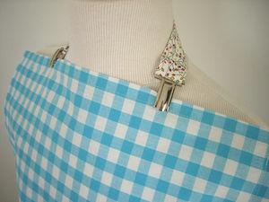 Attache serviette vichy bleu