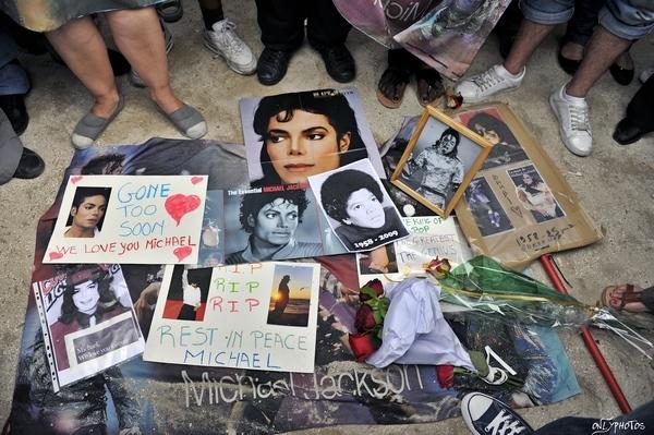 Hommage à Michael Jackson - Parvis de Notre-Dame - Paris