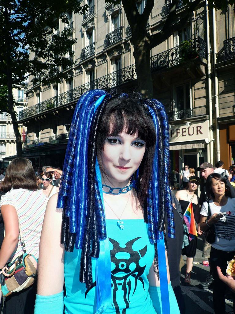 Gay Pride 2009 - Blue Japanisant girl (286)