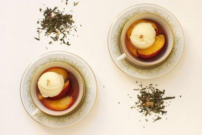 Pèches au sirop et leur sorbet au thé à la pèche (ovvero, mangiamoci una tisana)