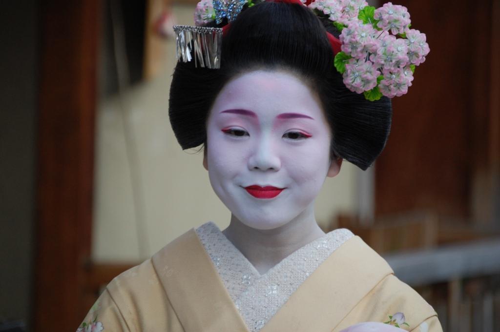 kyoto-geisha.1246200493.JPG