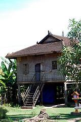 Maison cambodgienne typique