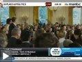 Video: Obama interrompu par une sonnerie de canard fait rire la foule
