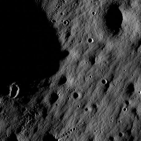 Premières images de la Lune réalisées par LRO