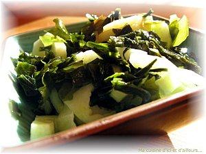 Salade d'algues et concombre