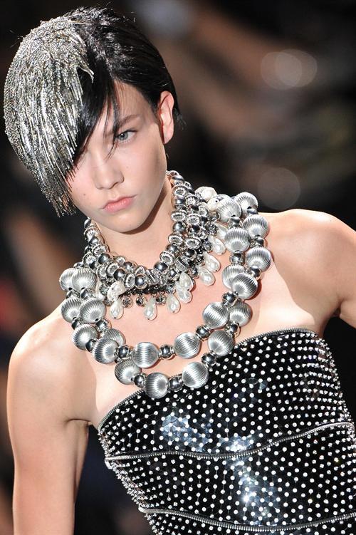 Paris Fall-Winter 2009/10 Haute-Couture Fashion Week - Giorgio Armani Runway