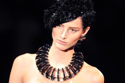 Paris Fall-Winter 2009/10 Haute-Couture Fashion Week - Giorgio Armani Runway