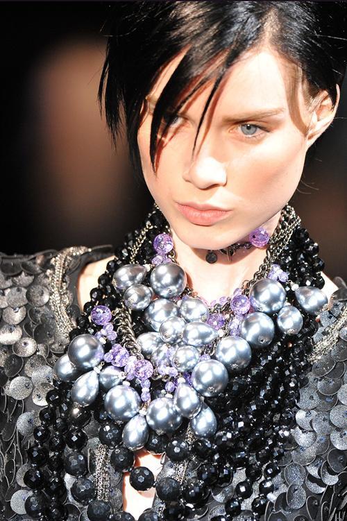 Paris Fall-Winter 2009/10 Haute-Couture Fashion Week - Giorgio Armani Runway