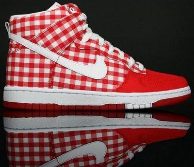 Nike WMNS Skinny Dunk High - Challenge Red Tablecloth