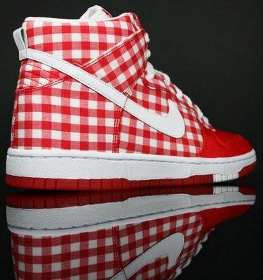 Nike WMNS Skinny Dunk High - Challenge Red Tablecloth