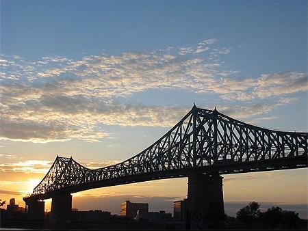 Pont Jacques Cartier à la brunante