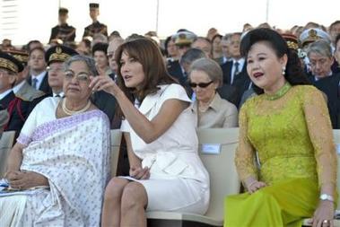 carla bruni sarkozy manmohan singh inde défilé 14 juillet