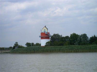 le long du fleuve qui remonte