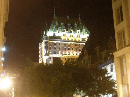 Québec (ville), Canada : Chateau Frontenac at night 