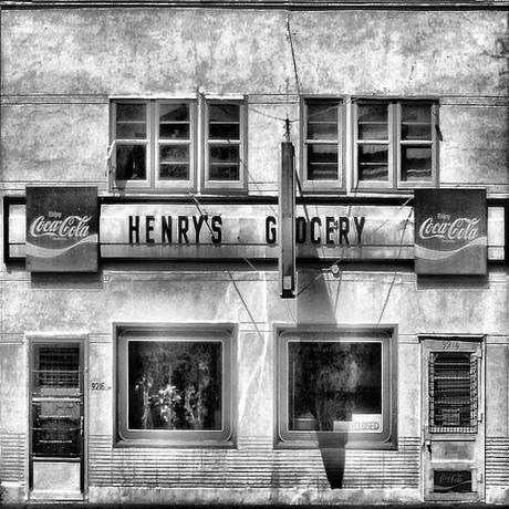 HENRY'S GROCERY
