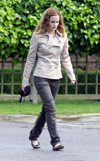 Emma Watson au Parc  Golder’s Hill ( 18 juillet 2009)