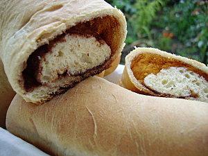 PAINS AU LAIT ET TOURBILLON DE NUTELLA