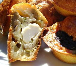 Mini Muffins aux Deux Olives et à la Feta