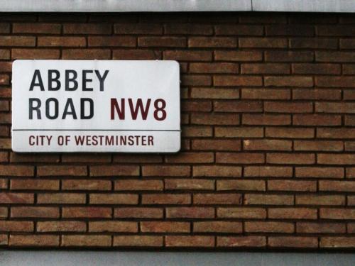 abbey road pancarte