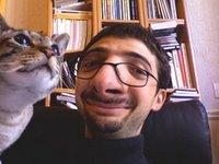 Maîre Founiasse, huissier de Justice en compagnie de Shogi