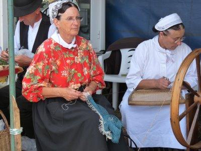 HOMMAGE A LA TRADITION