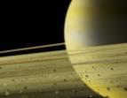 Dans anneaux Saturne