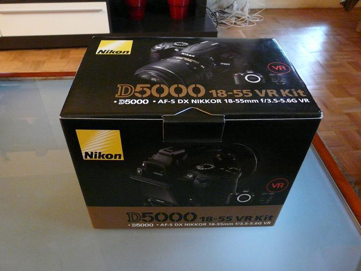 Premier déballage : Nikon D5000 ! - À Lire
