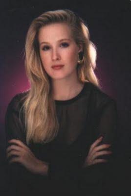 Dita von Teese jeune et blonde avant sa transformation en vamp !